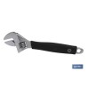 Llave inglesa con moleta central con Mango Confort